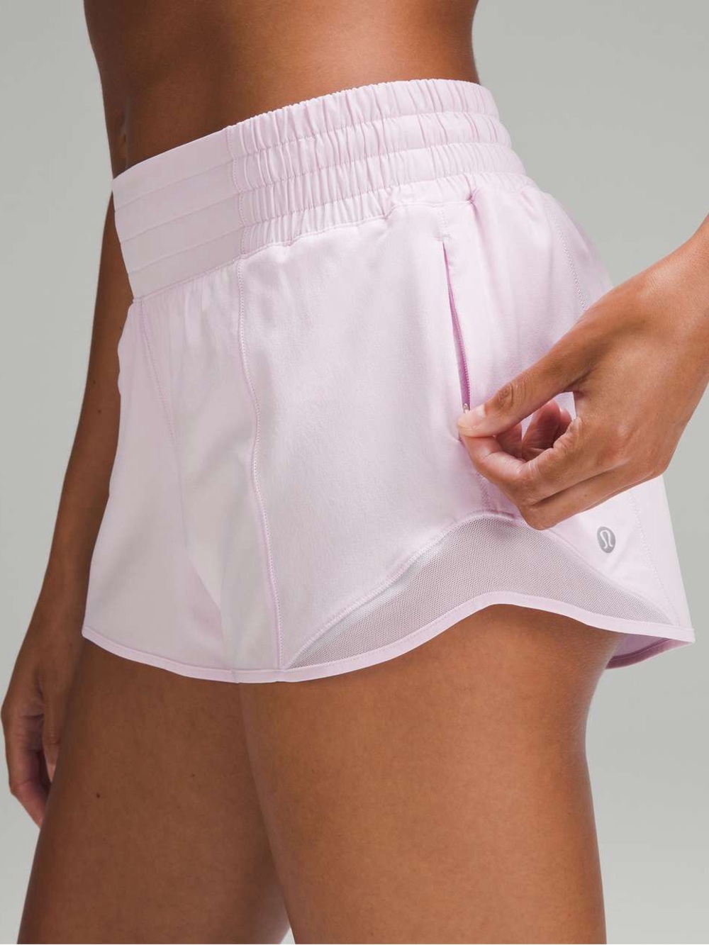Lululemon Hotty Hot High-Rise Lined Short 2.5"
Meadowsweet Pink size 14